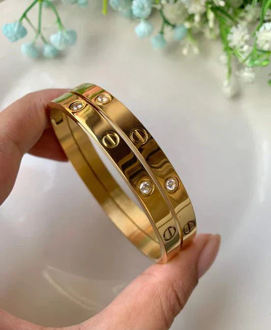 STAINLESS STEEL LOVE BRACELET