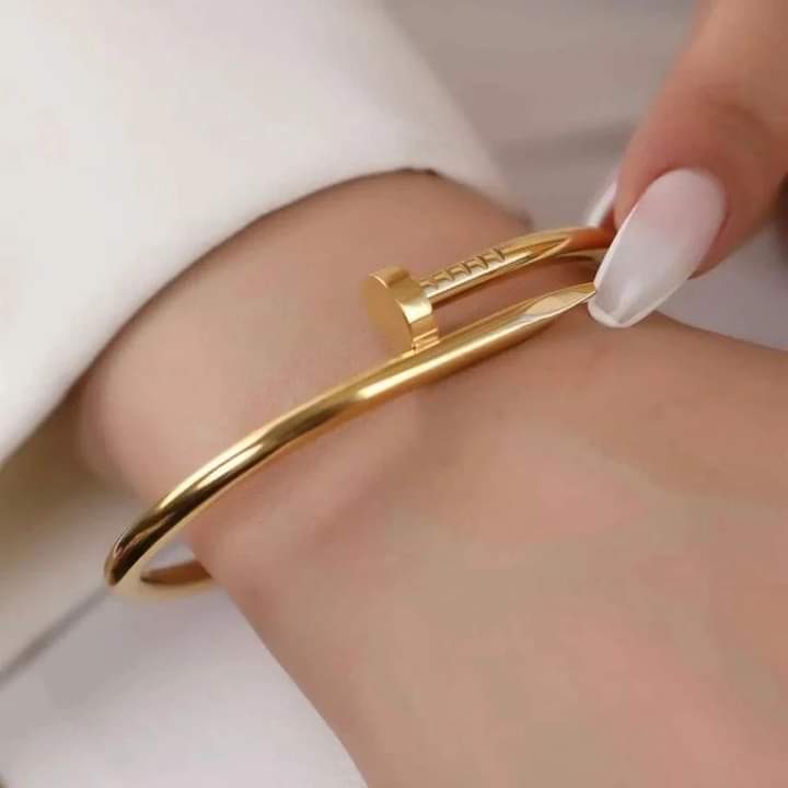 NAIL BRACELETSTAINLESS STEEL